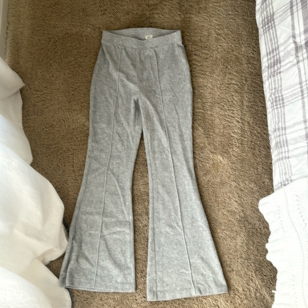 Gray aerie wide leg sweatpants
